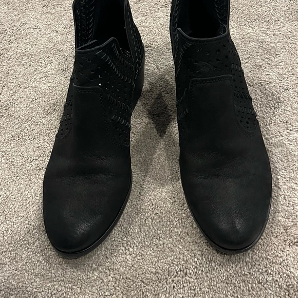 Vince Camuto Black Prasata Cutout Leather Ankle Bootie - Picture 5 of 8